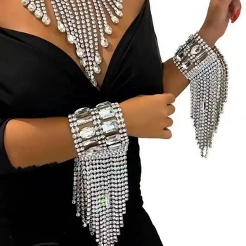 Модный и блестящий браслет с длинной кисточкой из горного хрусталя, женские свадебные украшения, Квадратный браслет с кристаллами-шармами